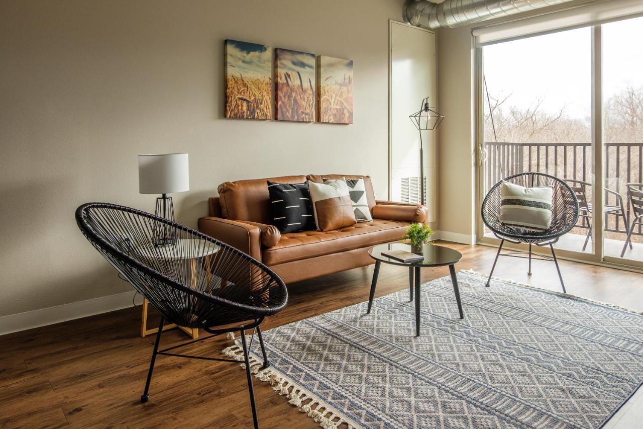 Frontdesk Core Apts Campustown Ames Exterior foto